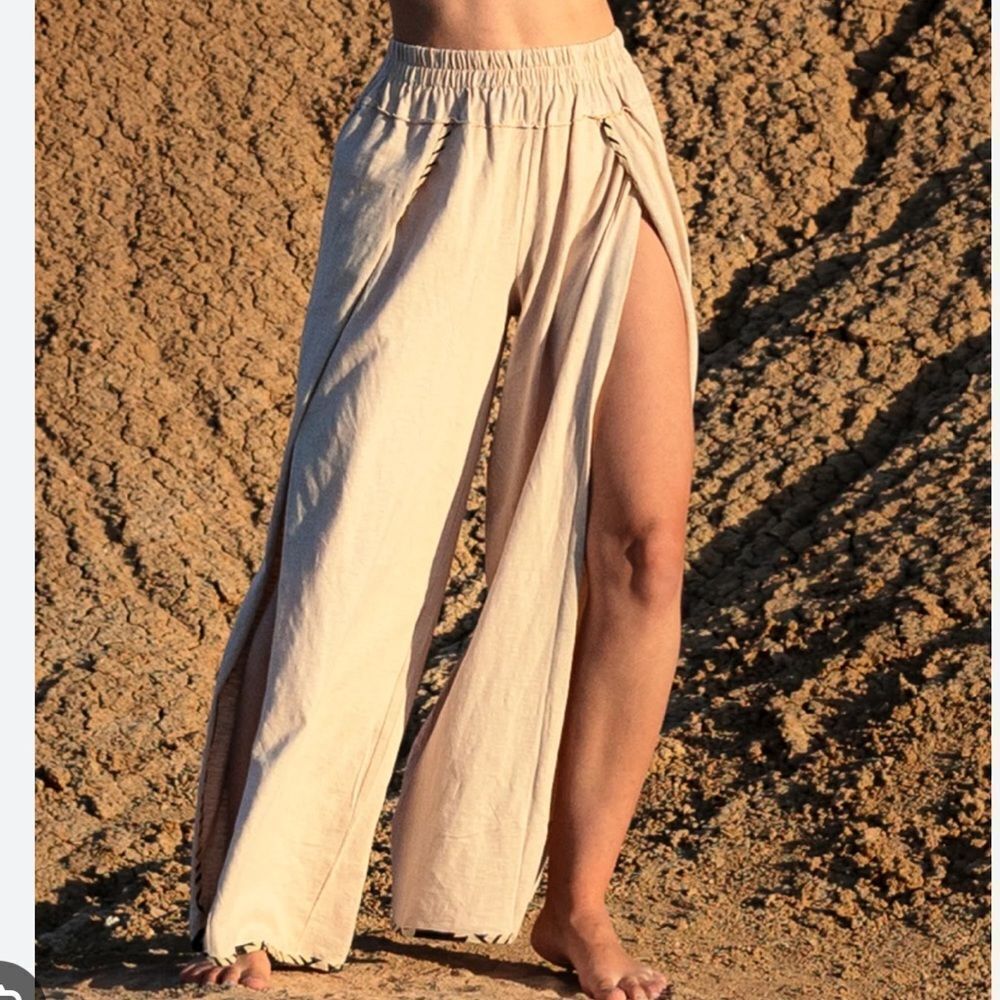 Flowy Cream Wide-Leg Pants One Size - Yana K - Like New - Lounge Pants High Slit
